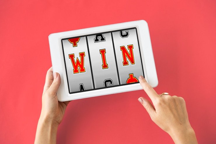 Mobile phone screen showing Lucky Number bet placement and countdown